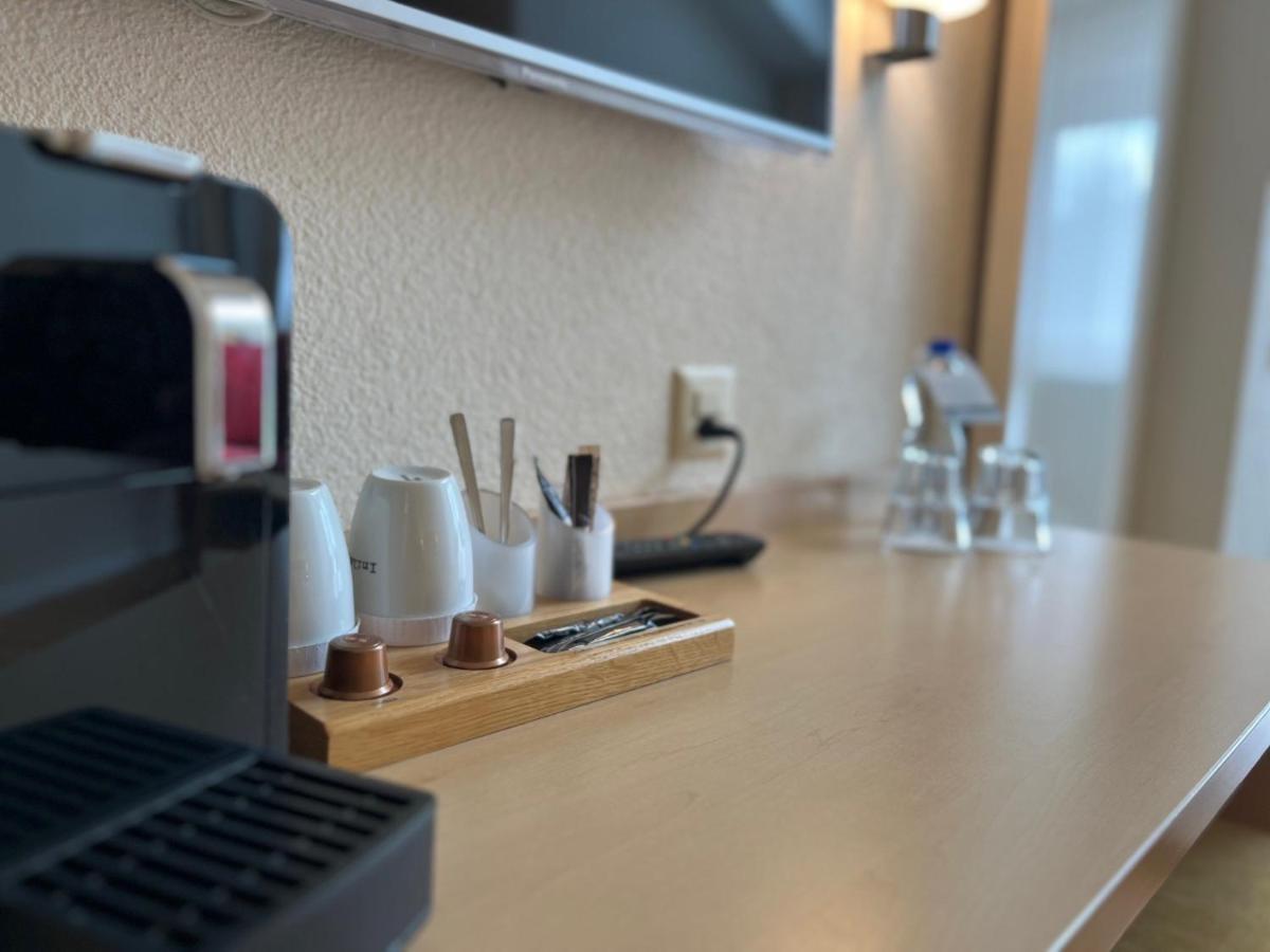 Hotel Felmis Self Check-In Horw Exteriör bild