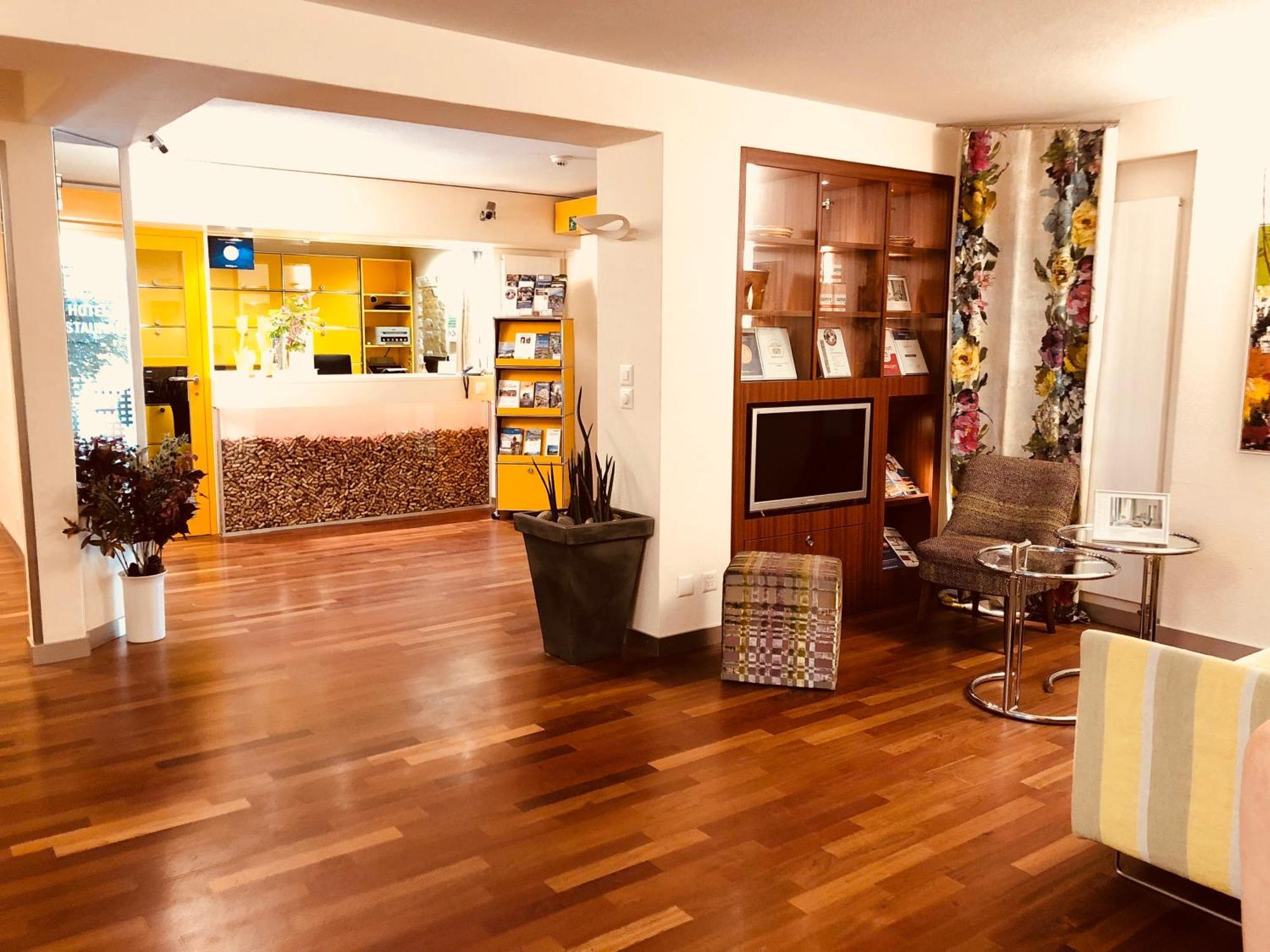 Hotel Felmis Self Check-In Horw Exteriör bild